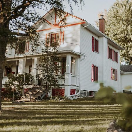 Almatoit Bed & Breakfast Екстериор снимка
