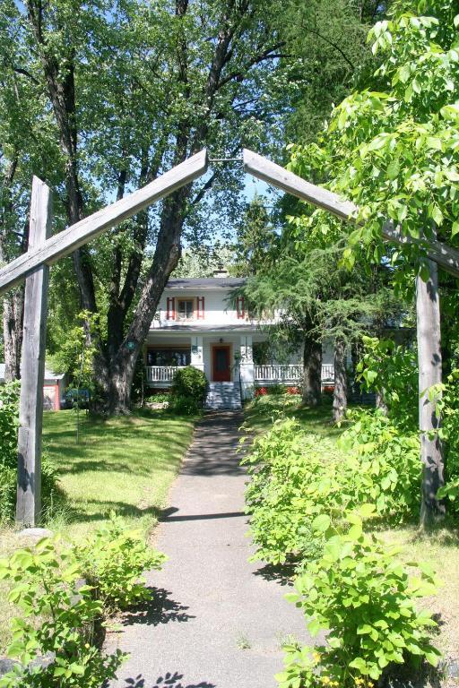 Almatoit Bed & Breakfast Екстериор снимка